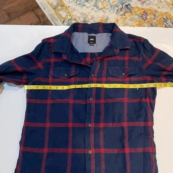 Vans Wayland II Long Sleeved plaid flannel shirt, navy & red. Men’s size medium - Picture 6 of 11